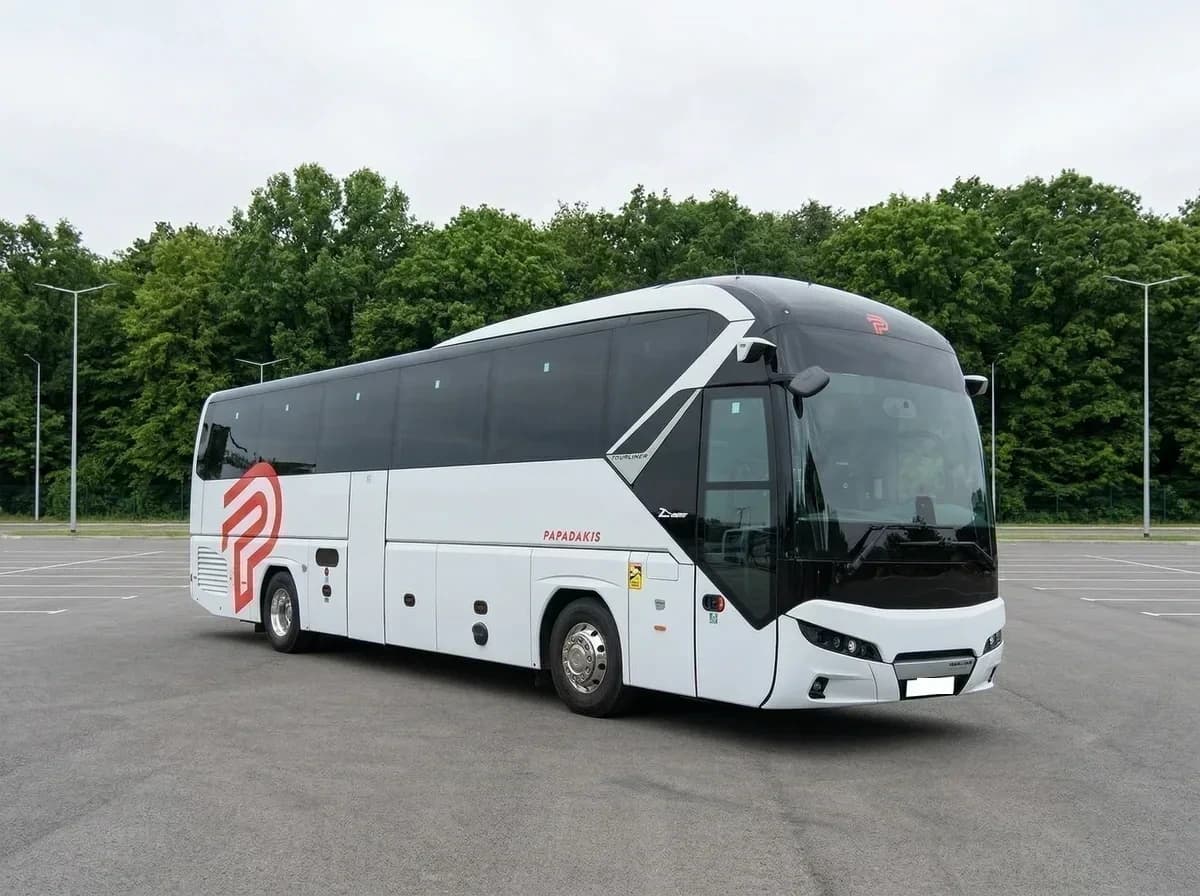 Аренда Neoplan Tourliner P 21 с водителем — автобус на 53 мест