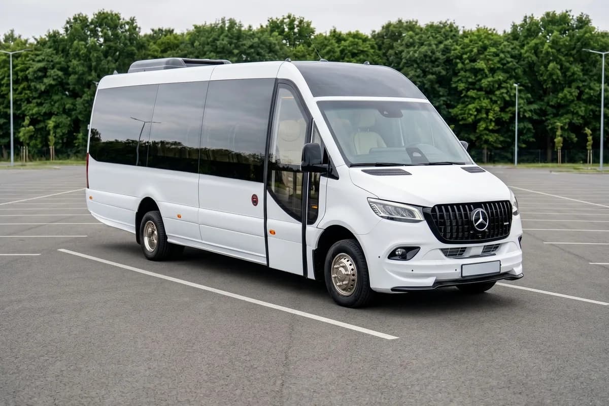 Аренда Mercedes Sprinter BUSPERFECT Luxury Line с водителем — микроавтобус на 21 мест