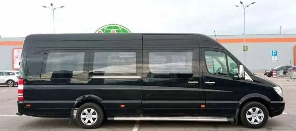 Аренда Mercedes Sprinter с водителем — микроавтобус на 20 мест
