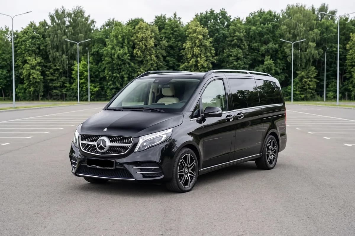Mercedes V-Class 300D AMG Line 4MATIC 
