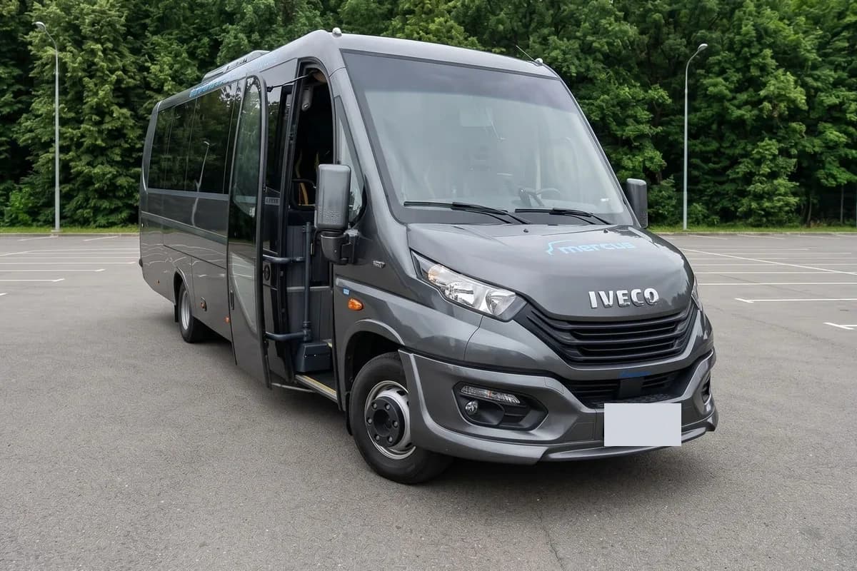 Аренда Iveco Daily с водителем — микроавтобус на 35 мест