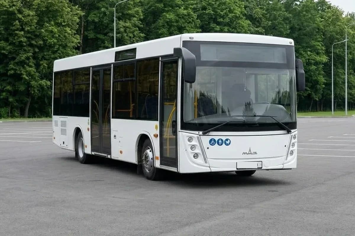 МАЗ 206047