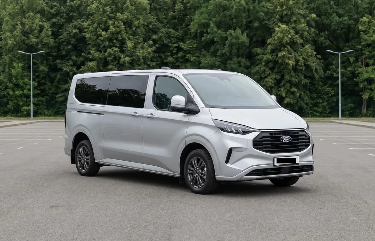 Аренда Ford Tourneo с водителем — минивэн (9 мест) на 9 мест